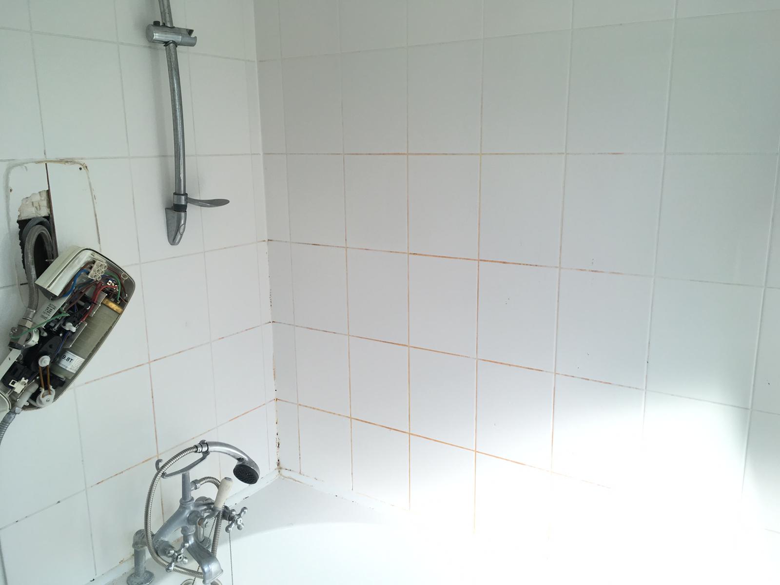 Renovating Stained Ceramic Tile and Grout in an East London Bathroom